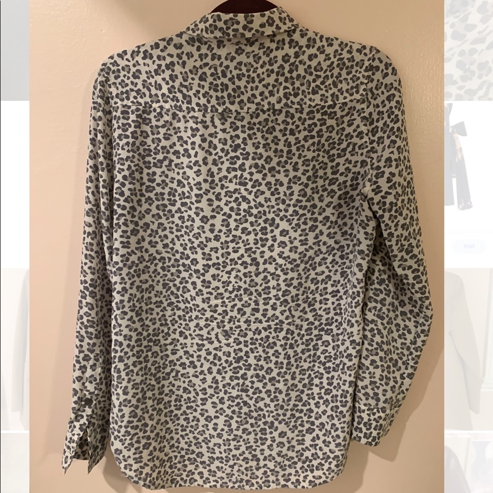 Equipment Silk Leopard blouse Size Medium - Picture 2 of 4